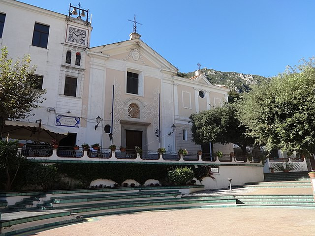 cote amalfitaine, cetara, eglise San Pietro Apostolo