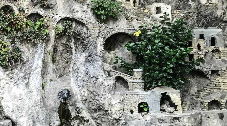 cote amalfitaine, positano, grotte fornillo